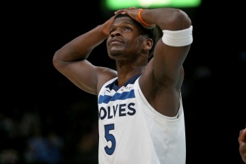 yl23455永利官网-毫无状态！爱德华兹15中3&amp;三分球7中0仅拿8分2板3助2断1帽